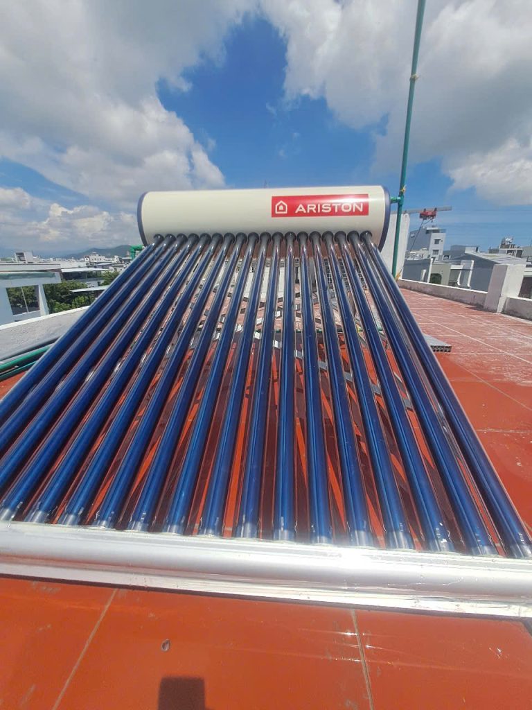 Đại lý máy nước nóng năng lượng mặt trời đà nẵng hà phương lê
